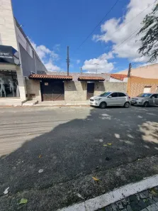 Casa com 5 Quartos para alugar, 250m² no Centro, Camaçari