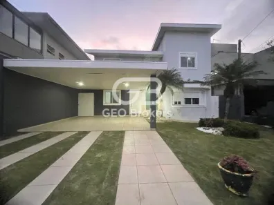 Sobrado com 3 Quartos para alugar, 190m² no Jardim Crystal Park, Jacareí