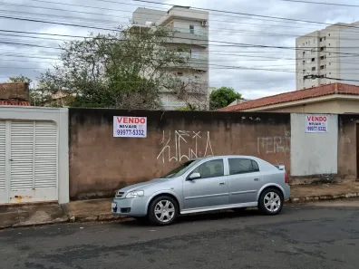 Lote/Terreno à venda, 360m² no Santa Mônica, Uberlândia