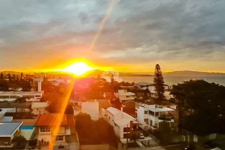 Apartamento com 3 Quartos à venda, 240m² no Balneário, Florianópolis