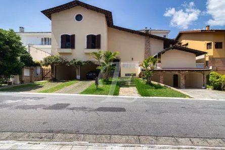 Casa com 5 Quartos para venda ou aluguel, 557m² no Alphaville, Santana de Parnaíba
