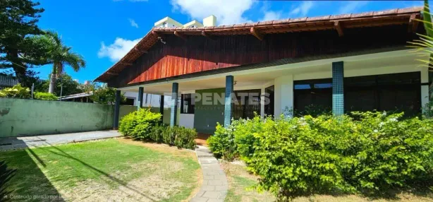 Casa com 3 Quartos à venda, 243m² no Lagoa Nova, Natal