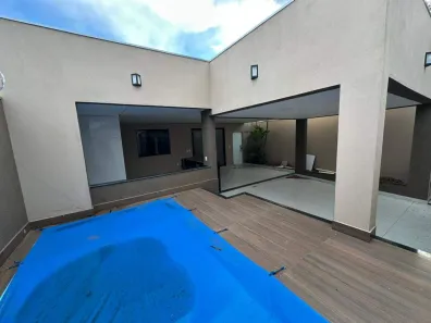 Casa com 2 Quartos para alugar, 80m² no Monte Carmelo, Montes Claros