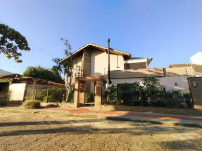 Casa com 5 Quartos à venda, 420m² no Lagoa da Conceição, Florianópolis