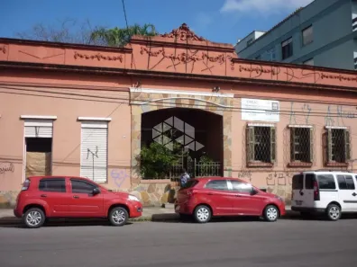 Casa com 3 Quartos à venda, 350m² no Medianeira, Porto Alegre