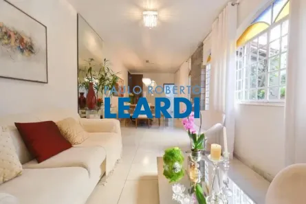 Casa com 5 Quartos à venda, 360m² no Cidade Nova, Belo Horizonte