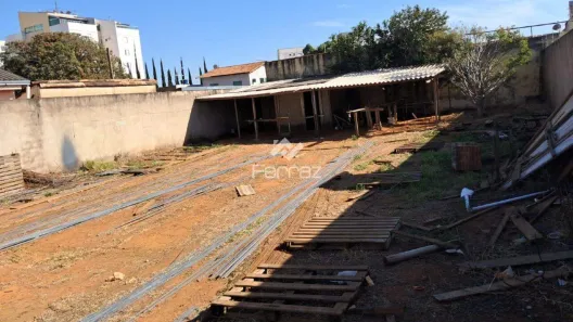 Lote/Terreno à venda, 398m² no Saraiva, Uberlândia