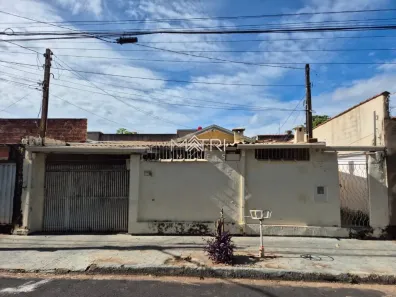 Casa com 2 Quartos à venda, 203m² no Jardim Roberto Selmi Dei, Araraquara
