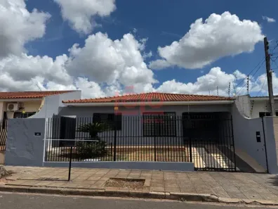 Casa com 4 Quartos à venda, 178m² no Jardim Lucianópolis, Maringá