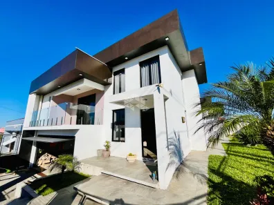 Casa com 3 Quartos à venda, 225m² no Pinheiro Machado, Santa Maria