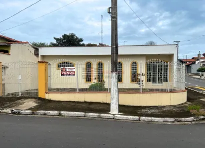 Casa com 4 Quartos à venda, 150m² no Jardim Amália, Caçapava