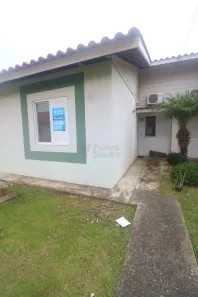 Casa de Condomínio com 2 Quartos para alugar, 61m² no Três Vendas, Pelotas