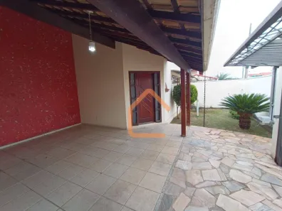 Casa com 3 Quartos à venda, 220m² no São Carlos, Pouso Alegre