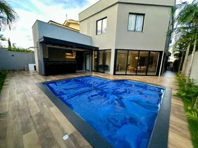 Casa de Condomínio com 3 Quartos à venda, 286m² no Jardins Madri, Goiânia