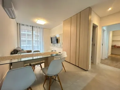 Apartamento com 2 Quartos para alugar, 70m² no Jurerê, Florianópolis