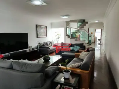 Sobrado com 4 Quartos à venda, 288m² no Vila Gilda, Santo André