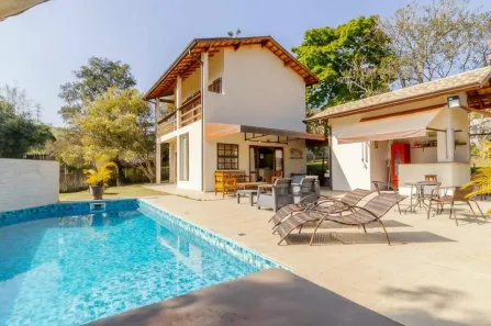 Fazenda/Sítio com 4 Quartos à venda, 250m² no Luiz Carlos, Guararema