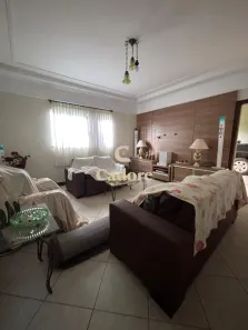Casa de Condomínio com 3 Quartos à venda, 190m² no Jardim Holanda, Uberlândia
