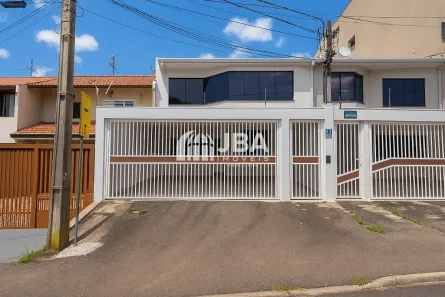 Sobrado com 3 Quartos à venda, 200m² no Guabirotuba, Curitiba