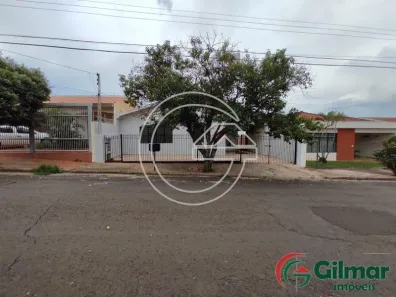 Casa com 3 Quartos à venda, 180m² no Centro, Marília