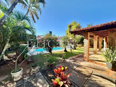 Fazenda/Sítio com 4 Quartos à venda, 1440m² no Centro, Guapiaçu