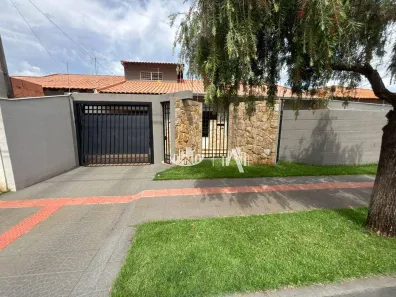 Casa com 4 Quartos à venda, 227m² no Igapó, Londrina