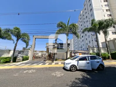 Apartamento com 2 Quartos para alugar, 48m² no Presidente Roosevelt, Uberlândia