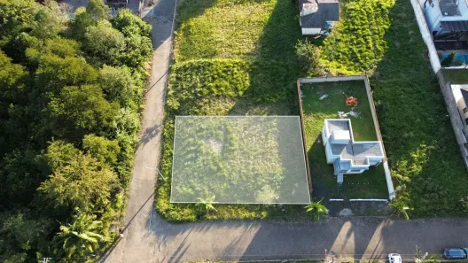 Lote/Terreno à venda, 445m² no Demboski, Içara