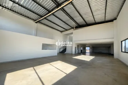 Ponto Comercial para alugar, 540m² no Nossa Senhora Aparecida, Uberlândia