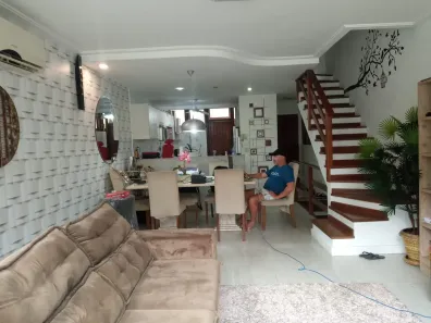 Casa de Condomínio com 3 Quartos à venda, 240m² no Recreio dos Bandeirantes, Rio de Janeiro