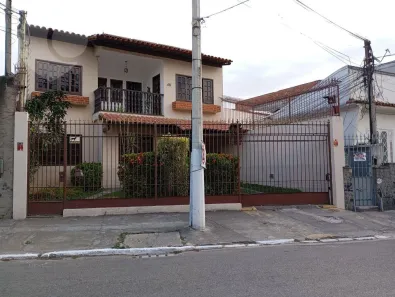 Casa com 5 Quartos à venda, 294m² no Barreto, Niterói