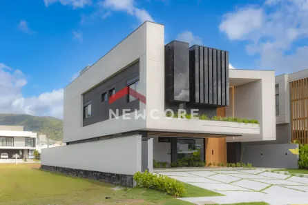 Casa de Condomínio com 4 Quartos à venda, 356m² no Santa Regina, Camboriú