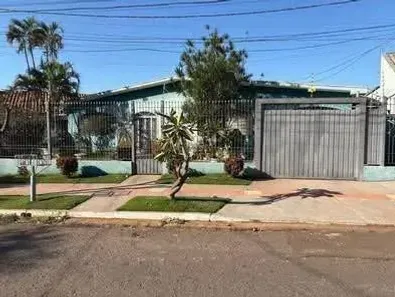 Casa com 5 Quartos à venda, 258m² no Cabreúva, Campo Grande