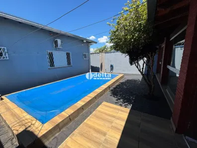 Casa com 3 Quartos à venda, 220m² no Custódio Pereira, Uberlândia