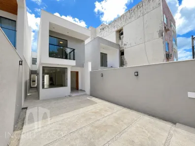 Casa com 3 Quartos à venda, 140m² no Lagoa, Macaé