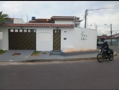 Casa com 5 Quartos à venda, 300m² no Planalto, Manaus