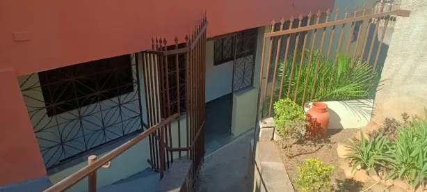 Casa com 2 Quartos para alugar, 80m² no Nova Cintra, Belo Horizonte