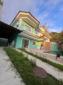 Casa com 3 Quartos para alugar, 250m² no Vargem Pequena, Rio de Janeiro