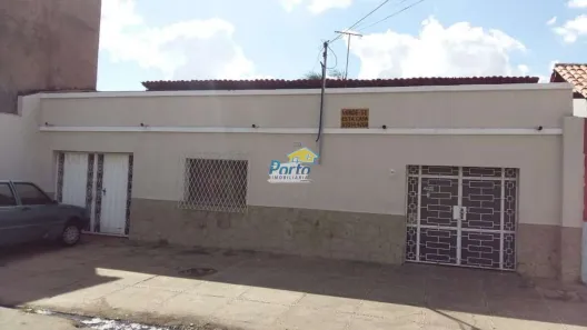 Casa com 3 Quartos à venda, 600m² no Nossa Senhora das Graças, Teresina