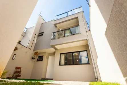 Sobrado com 3 Quartos à venda, 132m² no Santa Felicidade, Curitiba