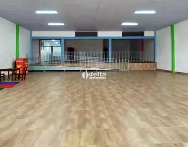 Ponto Comercial para alugar, 370m² no Tibery, Uberlândia