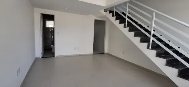 Casa com 2 Quartos à venda, 70m² no Ouro Verde, Rio das Ostras