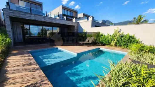 Sobrado com 4 Quartos à venda, 198m² no Maresias, São Sebastião