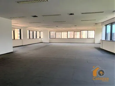 Sala Comercial para alugar, 240m² no Cidade Monções, São Paulo