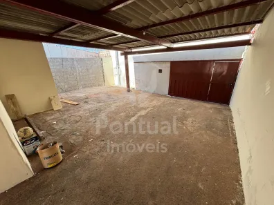 Casa com 3 Quartos para alugar, 120m² no Tibery, Uberlândia