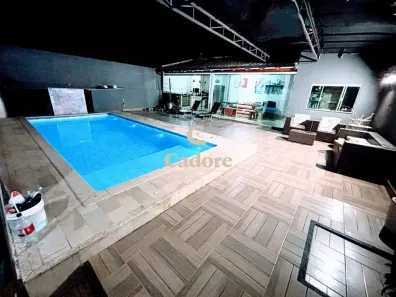 Casa com 3 Quartos à venda, 236m² no Jardim Ipanema, Uberlândia