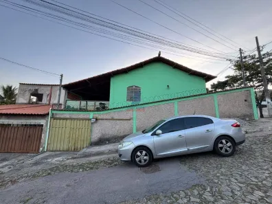 Casa com 3 Quartos para alugar, 120m² no Colonial, Contagem