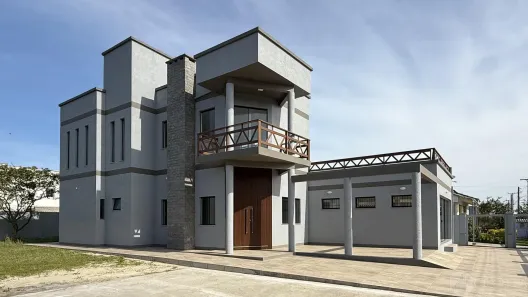 Casa com 4 Quartos à venda, 97m² no , Imbé