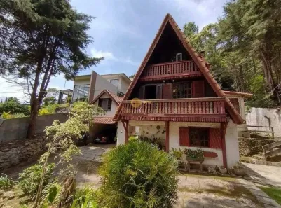 Casa com 3 Quartos à venda, 910m² no Cascata dos Amores, Teresópolis