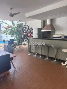 Casa com 4 Quartos à venda, 233m² no Jardim Karaíba, Uberlândia